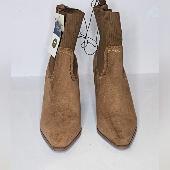 Universal Threads Solita Western Style Boots, Women's Size 11 ✨️NWT ✨️ - Picture 3 of 9